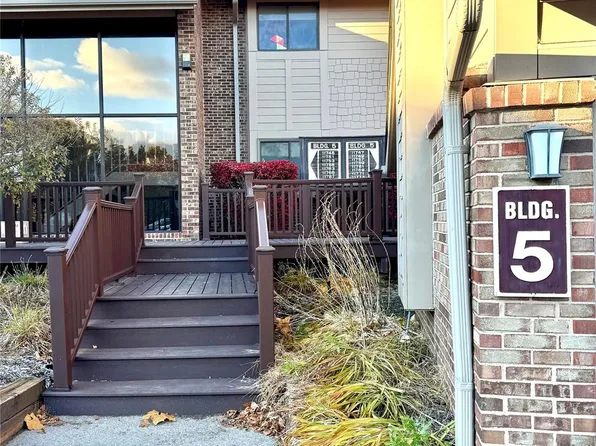11773 Sycamore Dr Unit 25, Plymouth, MI 48170