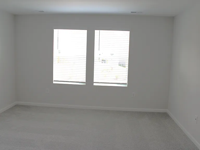 1369 Bessie Ct — Photo 8