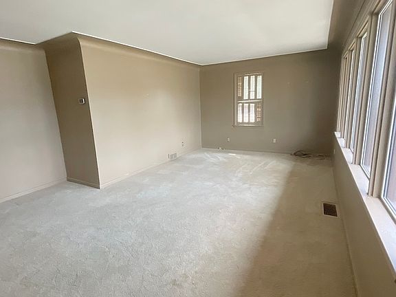 2nd image of 2490 Dominion Blvd