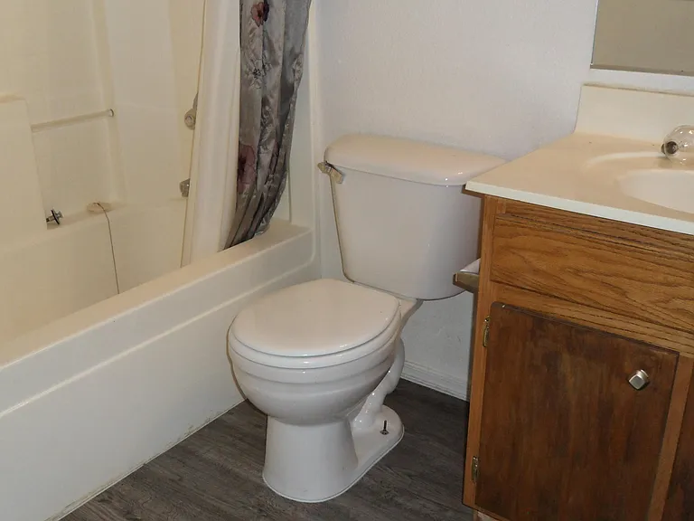 910 E Beth Dr — Photo 12