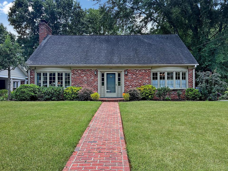 1st image of 121 Ginger Dr