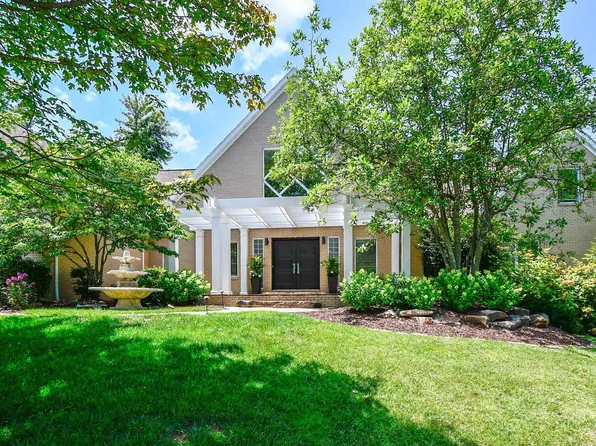 2433 Lakeridge Dr, Newburgh, IN 47630