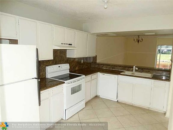 2nd image of 879 Crystal Lake Dr #879