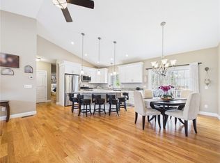40 Stag Cir, Charlestown, RI 02813