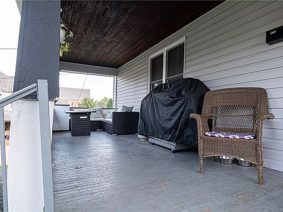5th image of 1309 Main St
