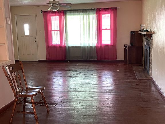 2nd image of 6522 Lockwood Ln