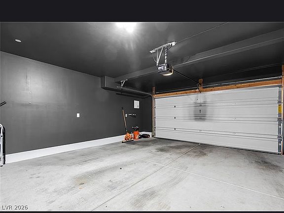 3rd image of 6136 Lily Garden St