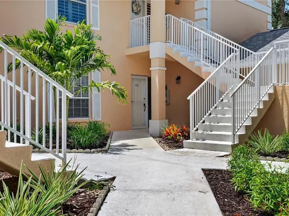 737 Wiggins Lake DR #201, NAPLES, FL 34110