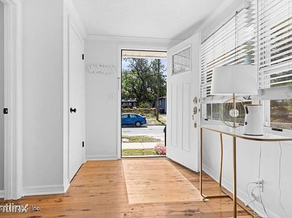 5th image of 3845R Eloise St