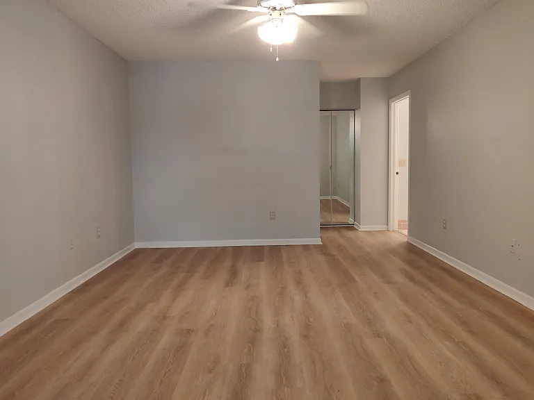 5139 Europa Dr #H — Photo 21