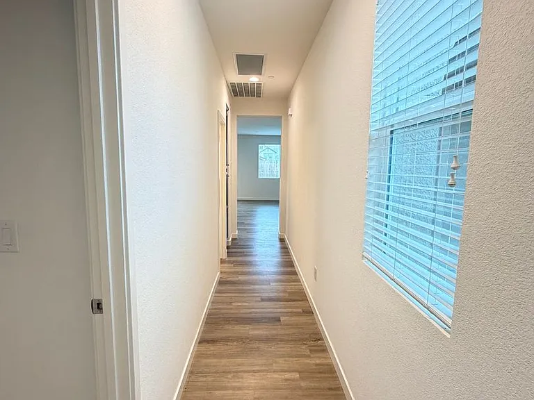 1858 Morro Ct — Photo 20
