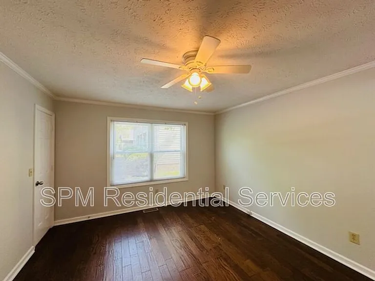 1811 Savannah Ct — Photo 8