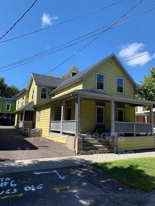 2 bed, 1.0 bath, 600 sqft, $2,000 — Photo 1
