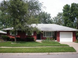 3808 Beach St, Rockford, IL 61108