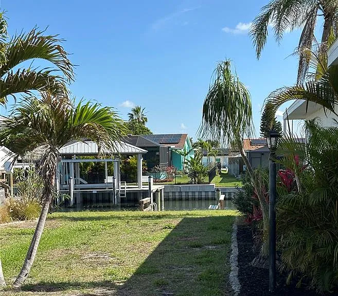 1025 Apollo Beach Blvd #D — Photo 2