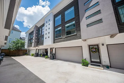 1535 Birdsall St #C Photo 1 1535 Birdsall St #C Photo 1