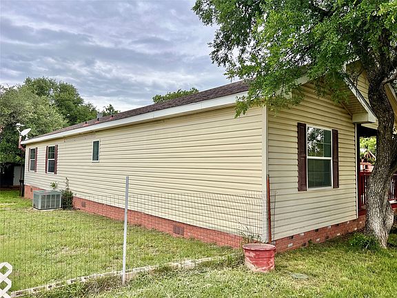 5th image of 3940 Lake Shore Dr