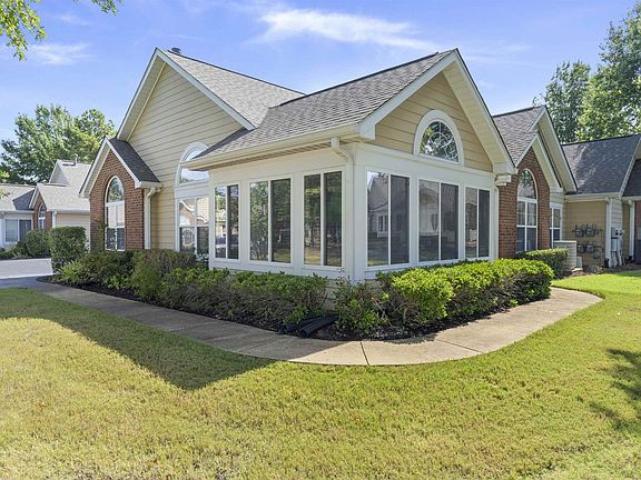 2nd image of 1842 Appling Oaks Cir #87