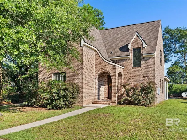 6068 Sussex Dr, Mobile, AL 36608