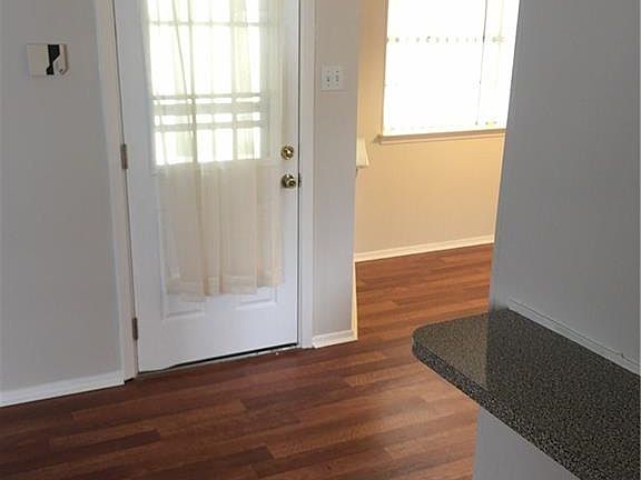 5th image of 1702 Barton Dr
