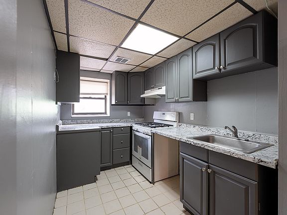 3rd image of 343 Mercer Loop