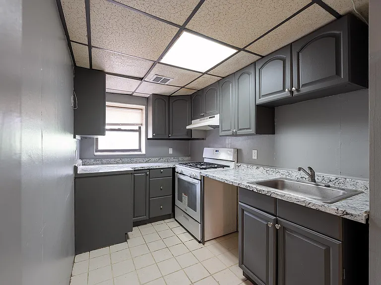 343 Mercer Loop — Photo 3