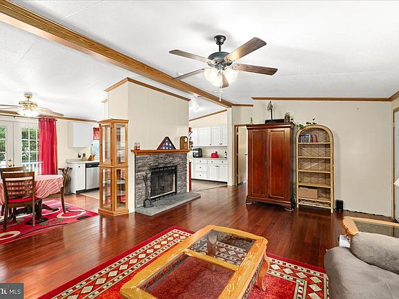 5th image of 11830 Glen Cir