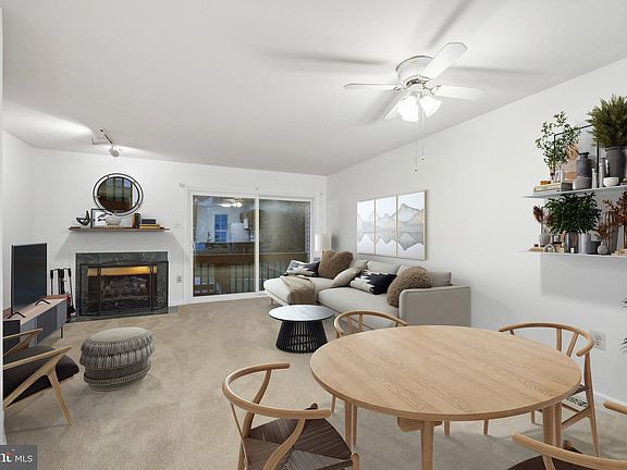 3rd image of 376 Derry Dr #376