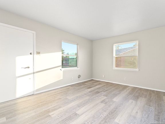 4th image of 5906 Golden Valley