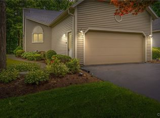 4013 Brixham Ct, Baldwinsville, NY 13027