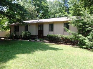 123 Barrington Dr, Oak Ridge, TN 37830