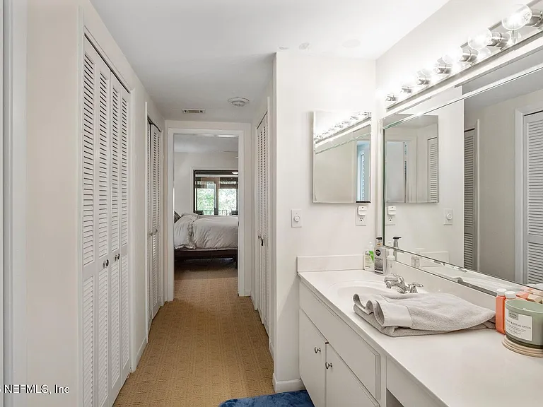 8012 Hollyridge Rd #17U — Photo 13