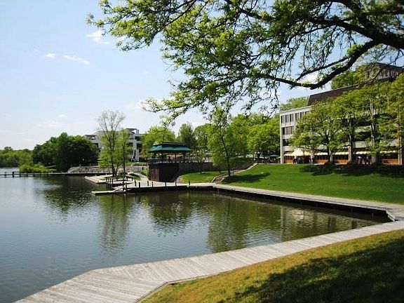 Restaurants at Lakefront
