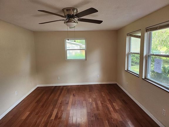 2nd image of 2861 SE 18TH AVENUE