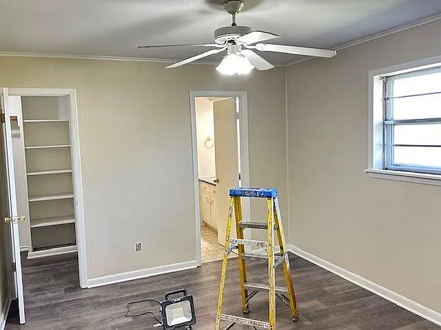 1523 Live Oak St — Photo 8