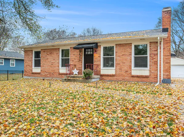951 N Hampton Dr NE, Grand Rapids, MI 49505