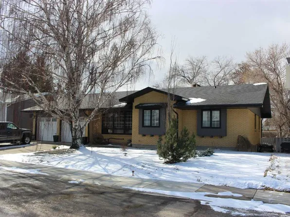 416 7th St E, Picture Butte, AB T0K 1V0