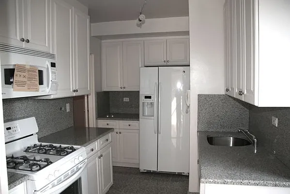 Rented by Michael K Namm Associates | media 19