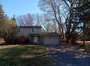 6547 Meadowwood Ln, Grand Blanc, MI 48439