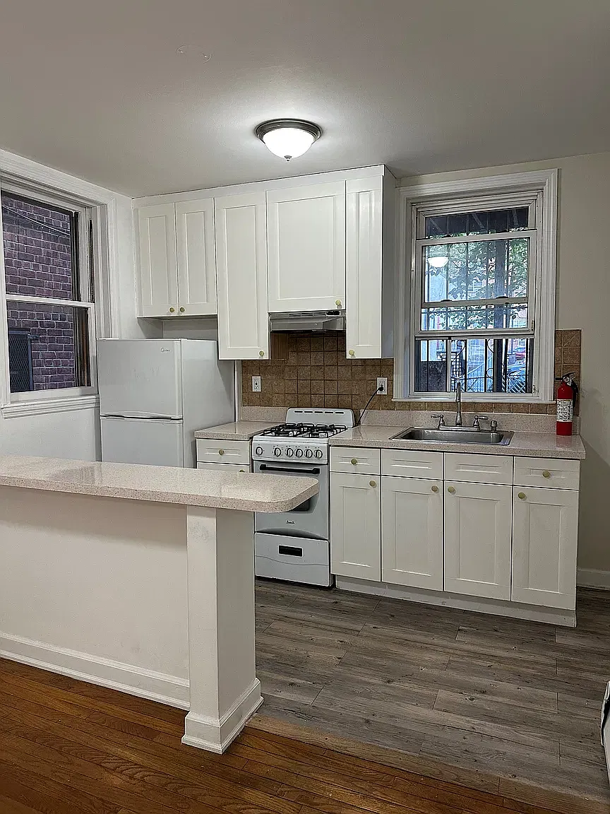 3121 Corlear Avenue — Photo 1