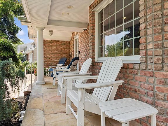4th image of 2539 Bradley Court