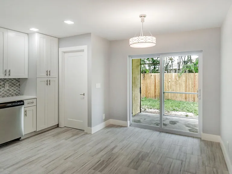 9128 Roan Ln — Photo 3