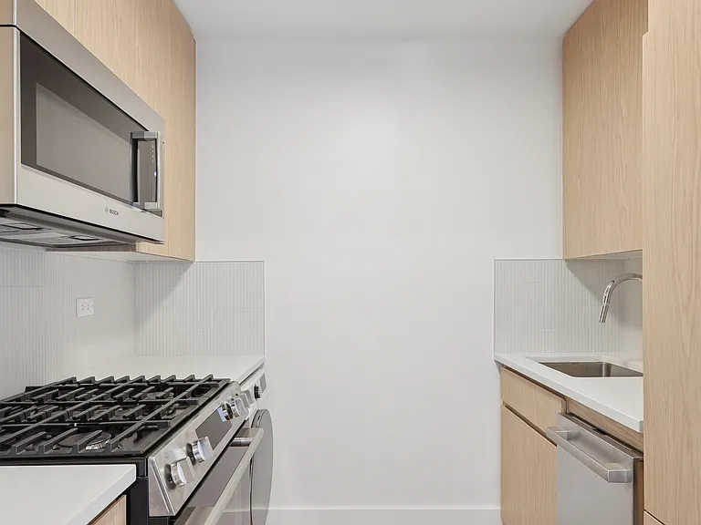 501 E 87th St #SIXTEENF — Photo 6
