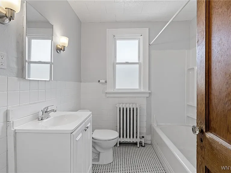 71 Gerald Ave #UPPER — Photo 11
