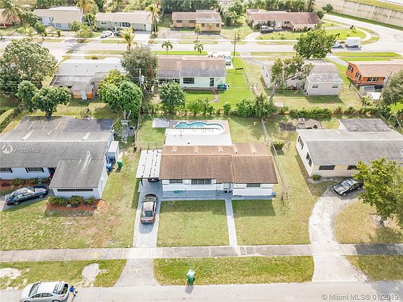 3rd image of 1020 NW 182nd St