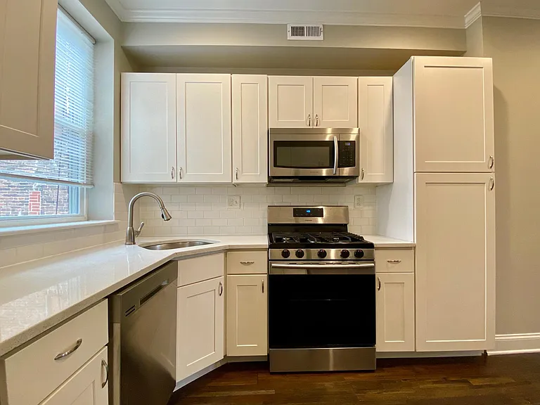 304 S Conkling St — Photo 8