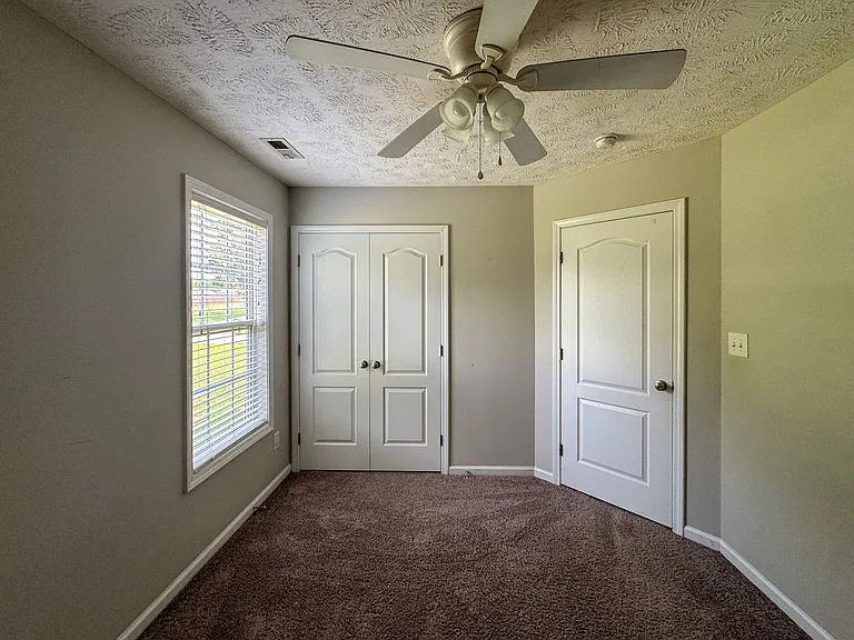 381 Chamberlin Blvd — Photo 16