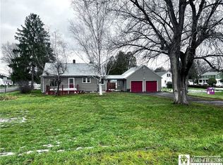 418 Hunt Rd, Jamestown, NY 14701