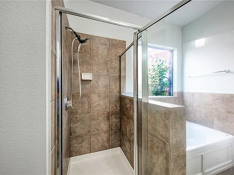604 Spanish Oak Ter — Photo 20