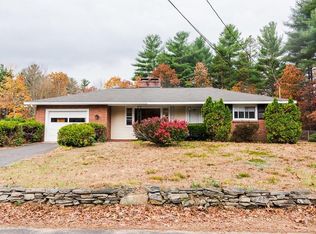 5 Allen St, Pepperell, MA 01463
